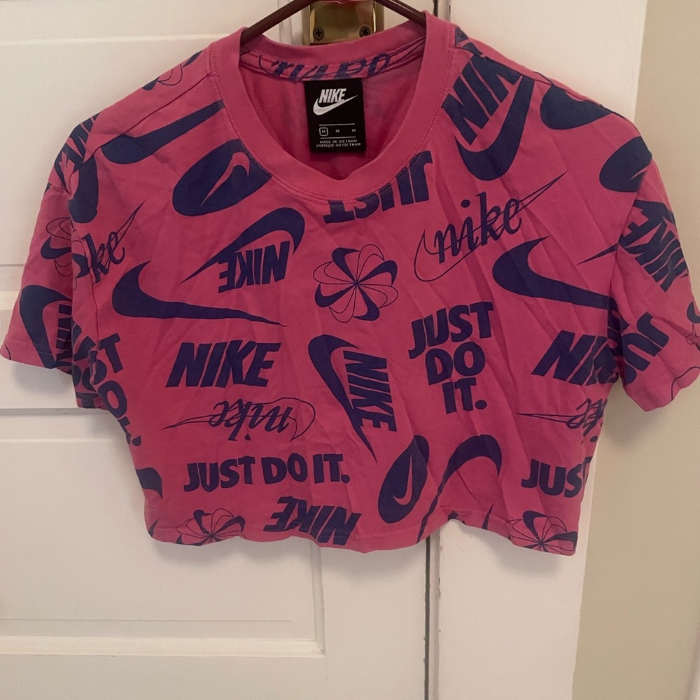 NIKE RUNNING TOP SIZE SMAL WOMENS